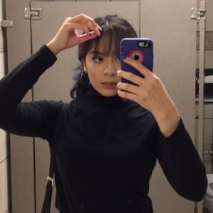 Meet your Posher, Mia